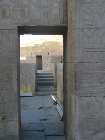 Hof im Tempel